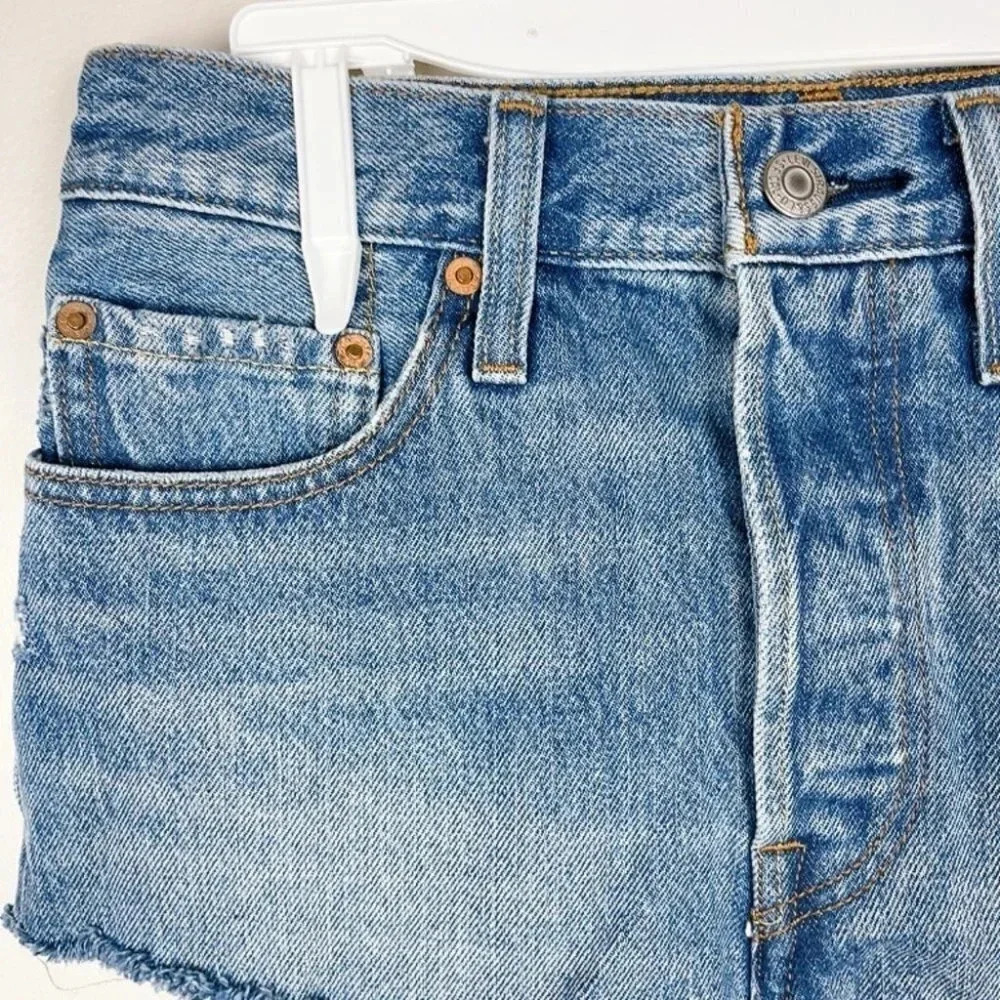 Levi's 501 Premium Women's Jeans  Short - Picture 4 of 13
